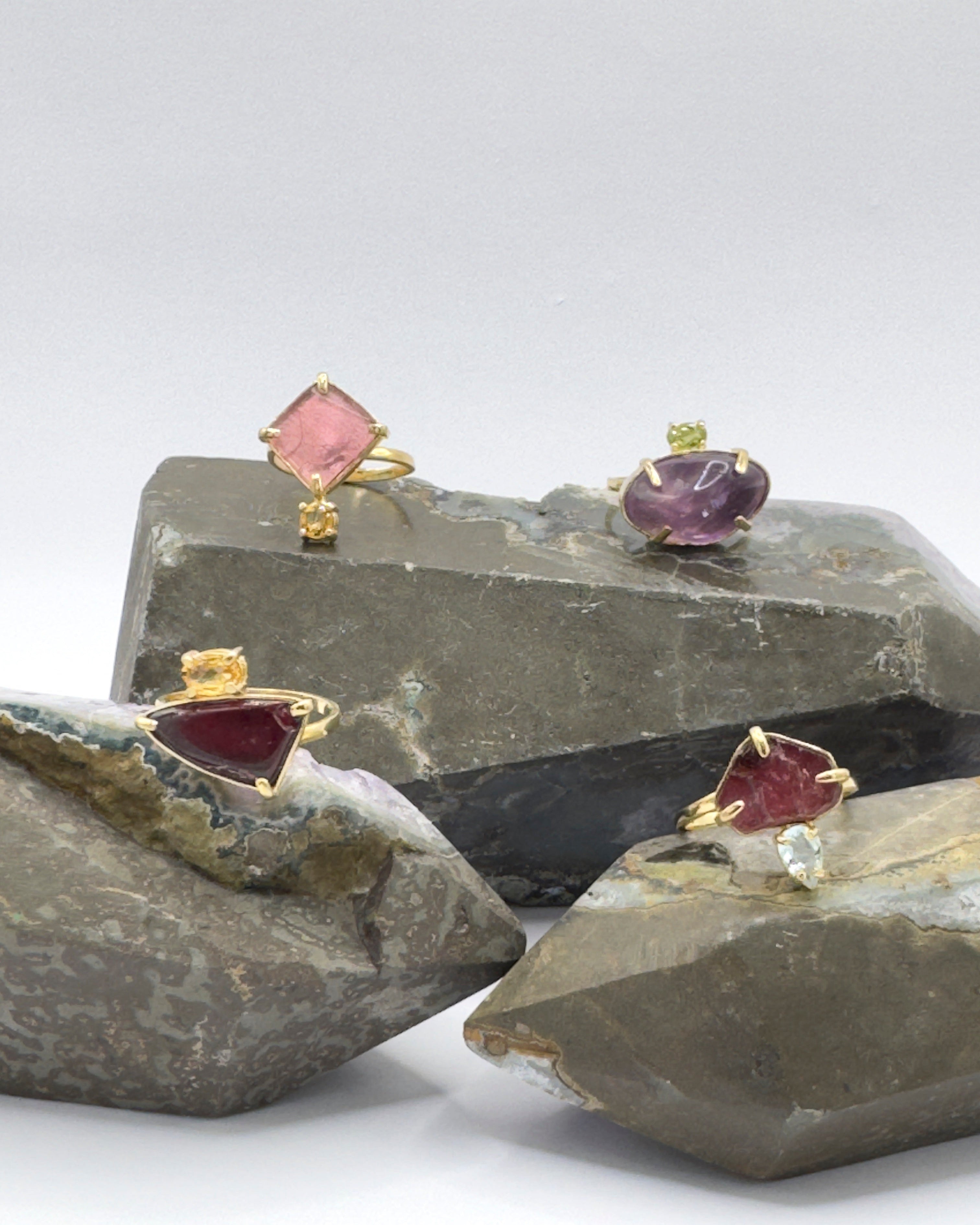 Anillo Alagoas Turmalina rosa y Topacio azul