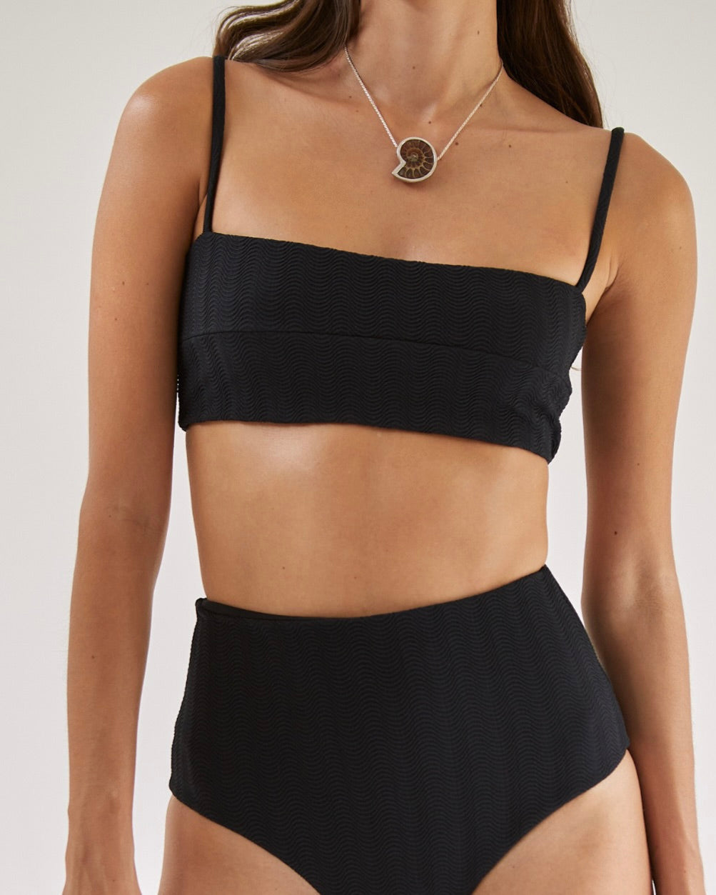 Bikini Negro Ondas Yanna Hotpants