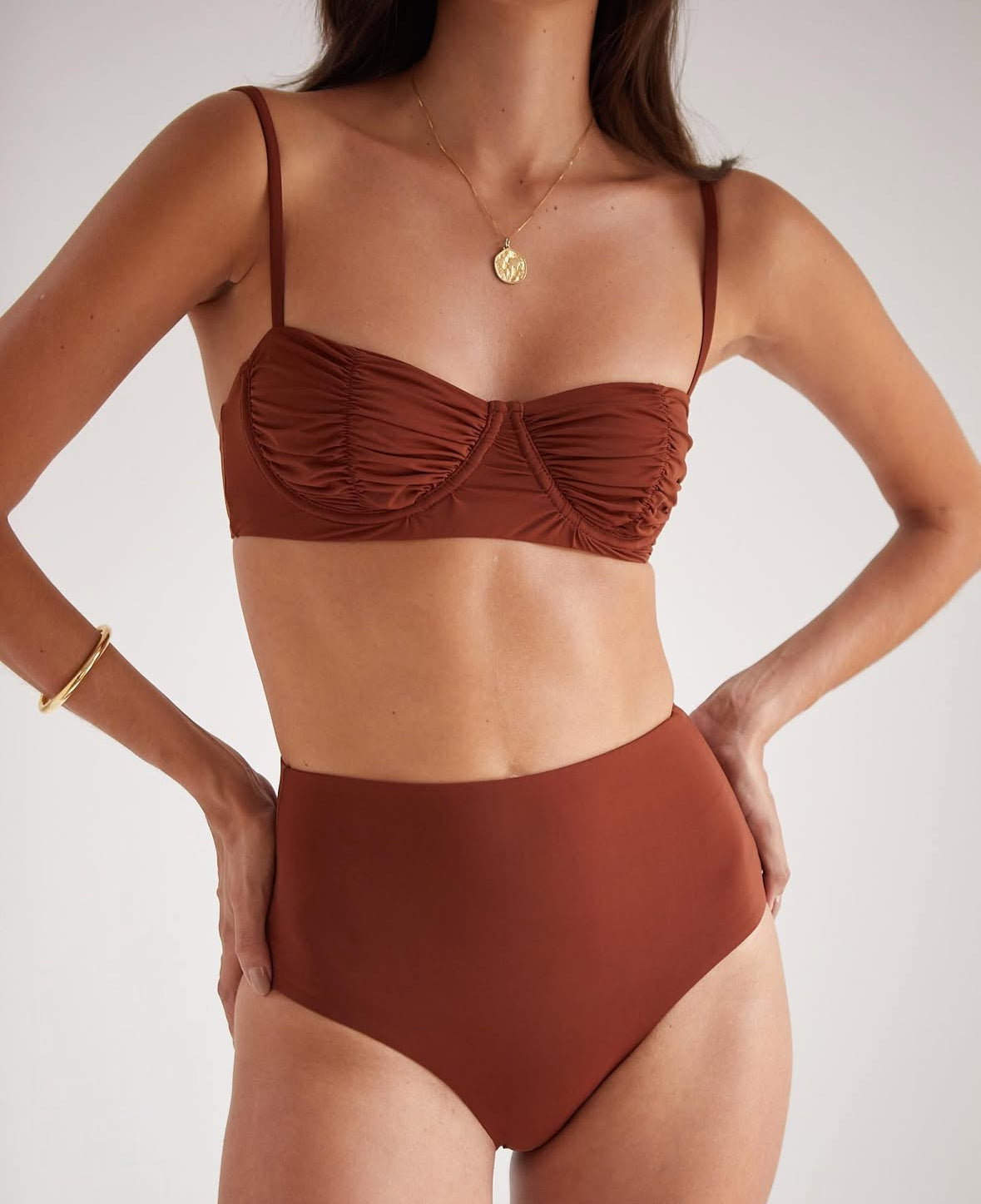 Bikini Drapeado Marrón Hotpants