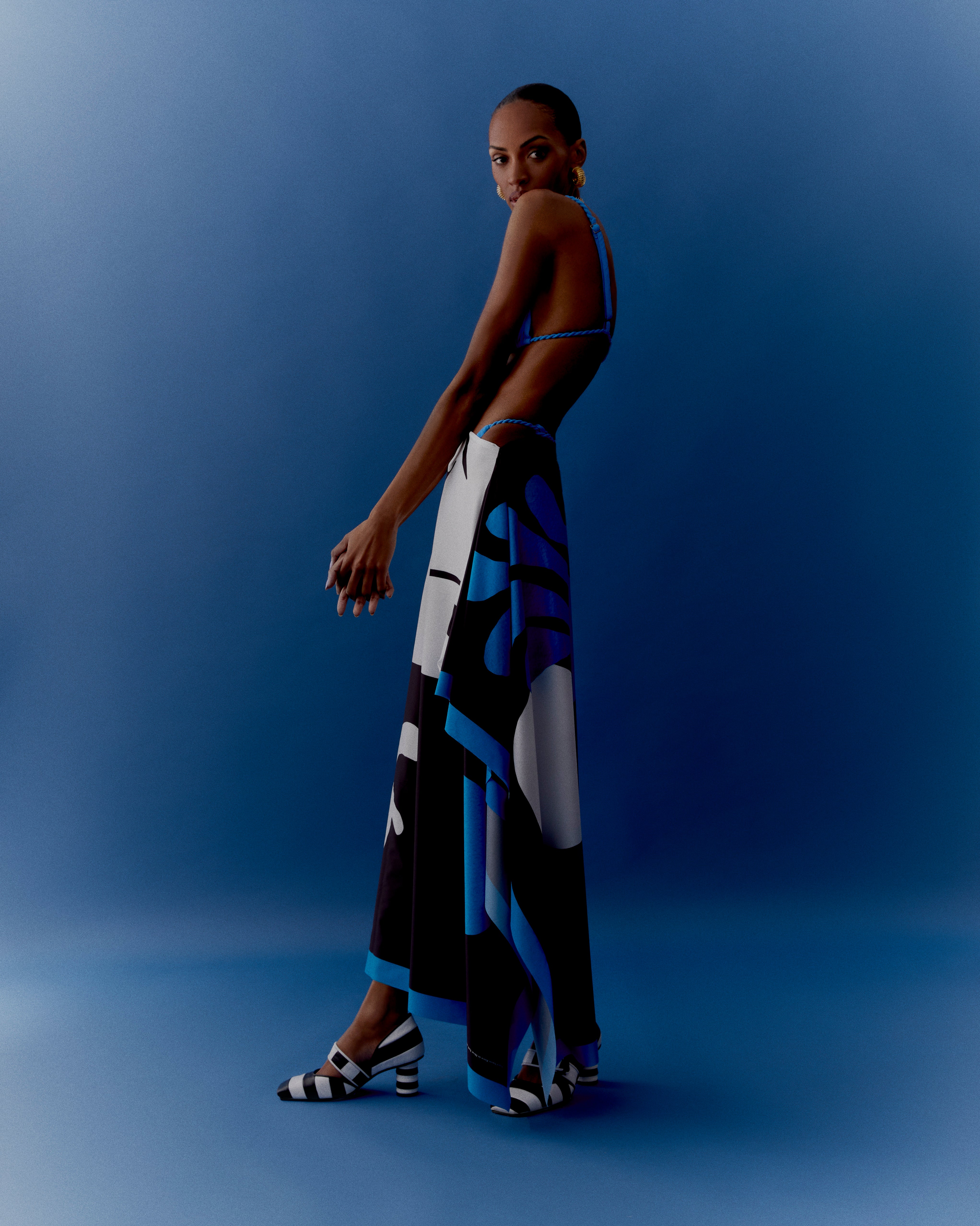 Pareo Azul y Negro