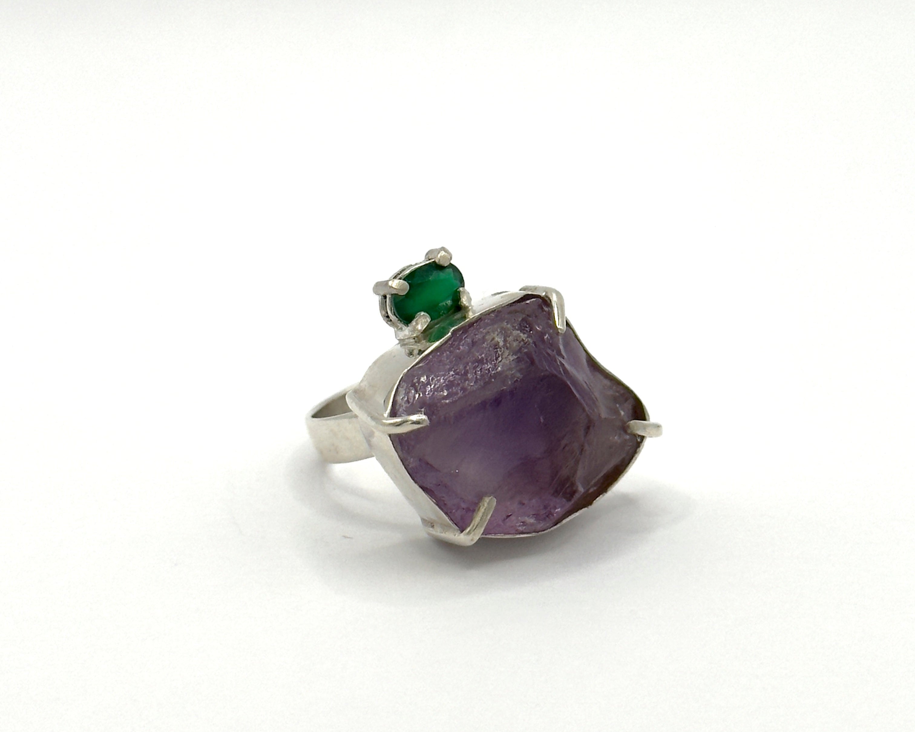 Anillo Amazonas Amatista y Crisoprasa